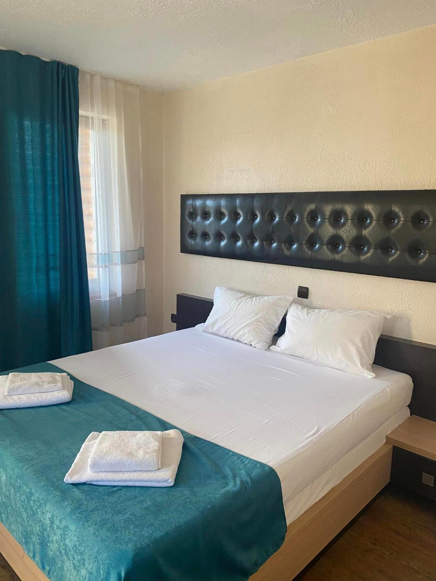 Kamelot Hotel Pasarel Zewnętrze zdjęcie