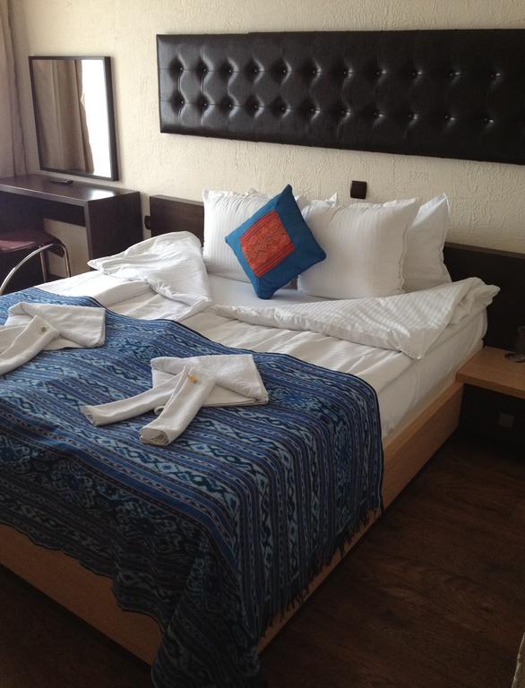 Kamelot Hotel Pasarel Zewnętrze zdjęcie